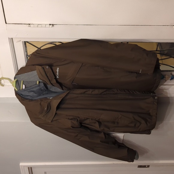 Columbia size Large Omni-tech multilayer coat with hood - Picture 6 of 6